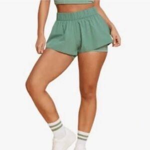 Blogilates Women's Ruffle Woven Mid-Rise Shorts 4" new 🆕